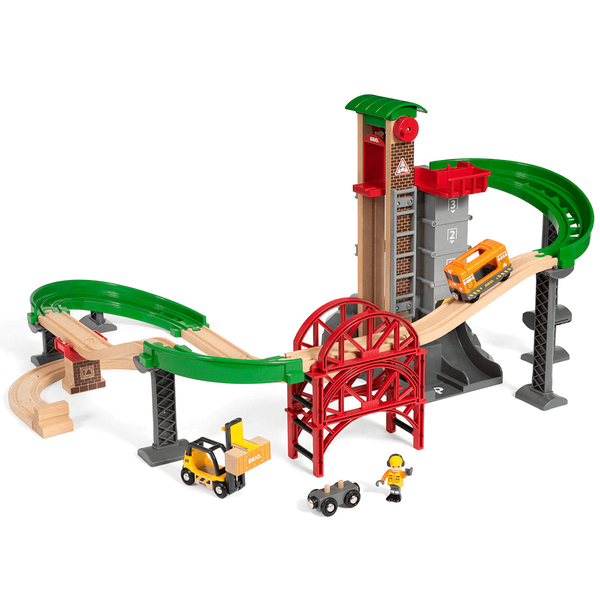 BRIO - Lift and Load Warehouse Set 32 Pieces