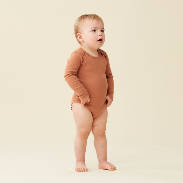 ergoPouch - Bodywear Long Sleeve Bodysuit 0.2 Tog - Chestnut-Panda Kids and Baby