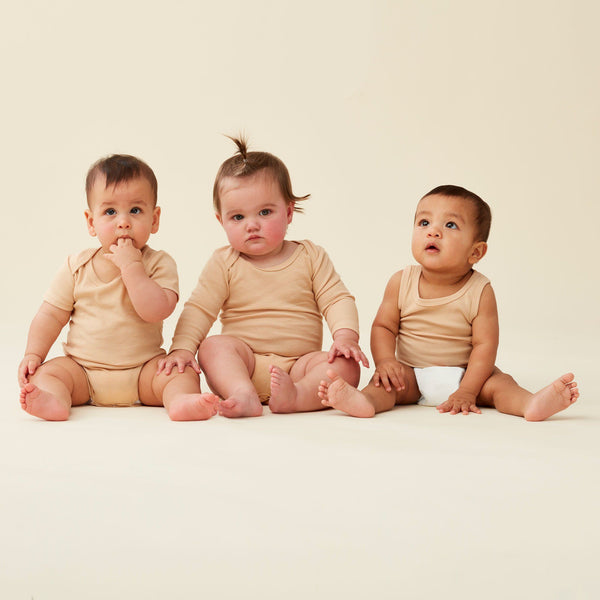 ergoPouch - Bodywear Long Sleeve Bodysuit 0.2 Tog - Wheat-Panda Kids and Baby