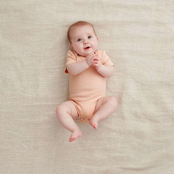 ergoPouch - Bodywear Short Sleeve Bodysuit 0.2 Tog - Shell-Panda Kids and Baby