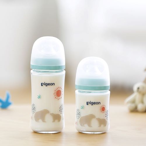 Pigeon - Breast Milk Feeling Heat-Resistant Glass Bottle - 240ml - Bear-Panda Kids and Baby