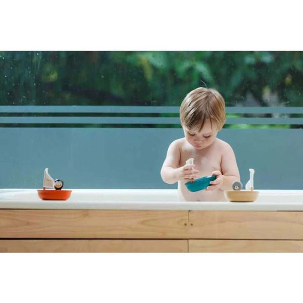 PlanToys - Sailing Boat - Polar Bear-Panda Kids and Baby