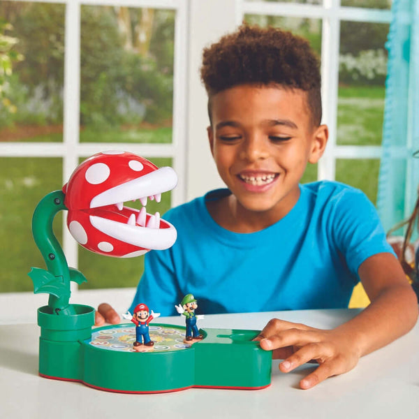 Super Mario - Piranha Plant Escape!-Panda Kids and Baby