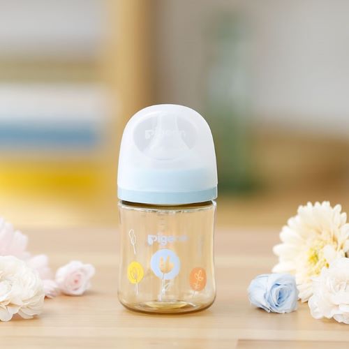 Pigeon Breastfeeding Realization PPSU Plastic Baby Bottle - Flower -160ml