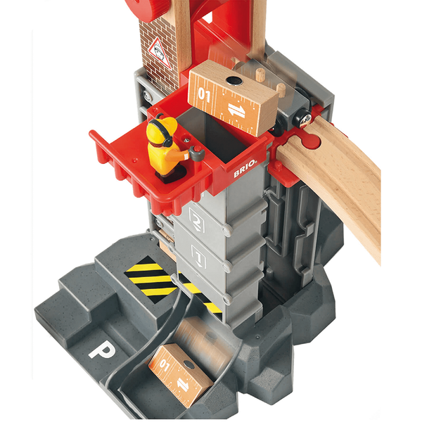 BRIO - Lift and Load Warehouse Set 32 Pieces