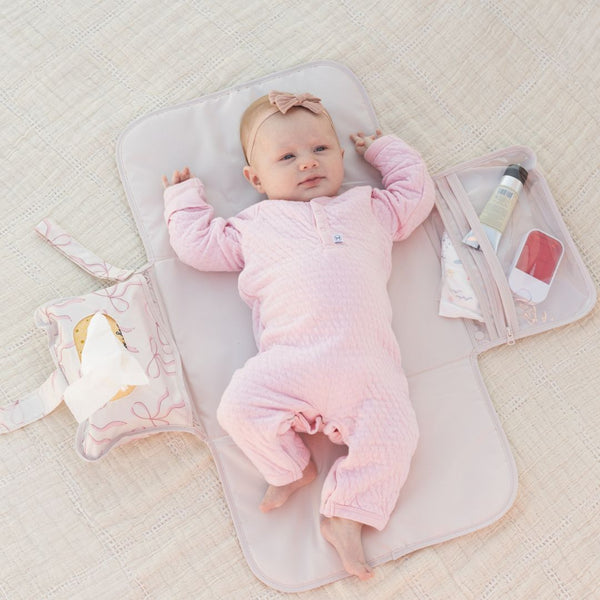 Tiny Twinkle - Mess-Proof Portable Nappy Changing Pad - Bows