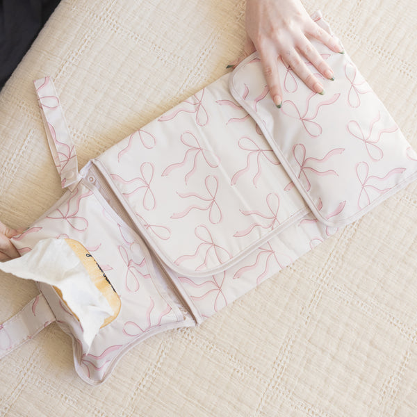 Tiny Twinkle - Mess-Proof Portable Nappy Changing Pad - Bows