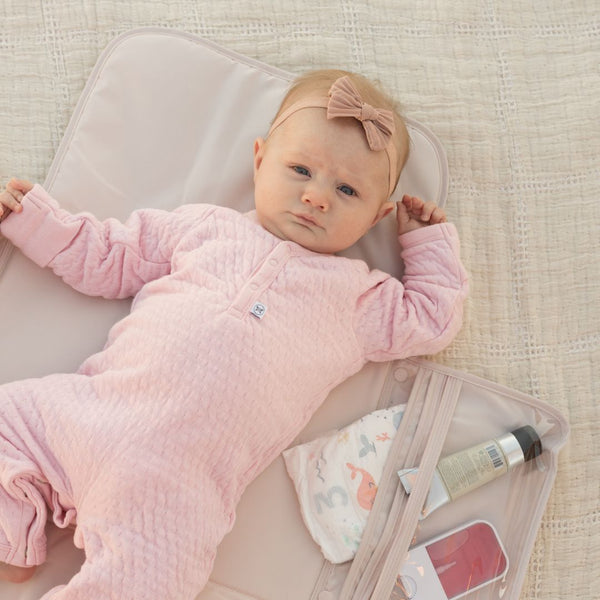 Tiny Twinkle - Mess-Proof Portable Nappy Changing Pad - Bows