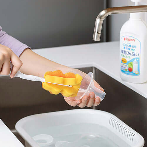 Pigeon - Baby Bottle Sponge Brush-Panda Kids and Baby
