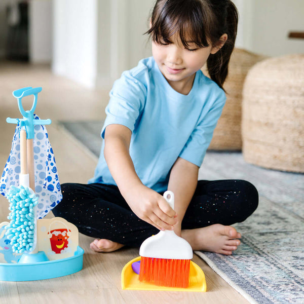 Melissa & Doug - Blue's Clues & You - Clean-up Time Play Set-Panda Kids and Baby