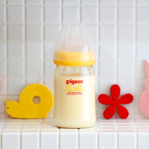 Pigeon - Breastfeeding Baby Bottle Made of Plastic - Yellow Orange Yellow - 160ml Feeding Pigeon 