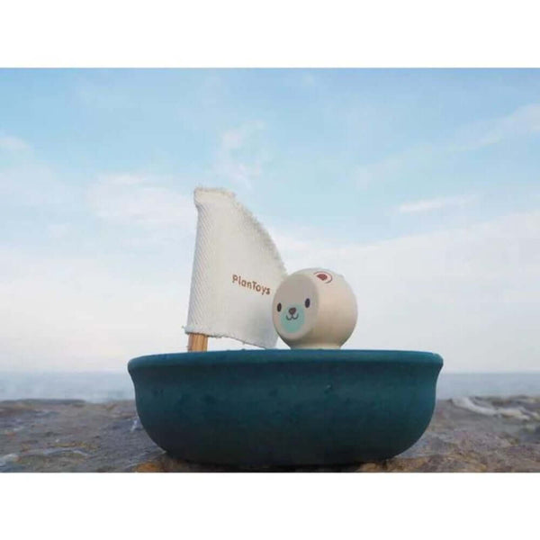 PlanToys - Sailing Boat - Polar Bear-Panda Kids and Baby